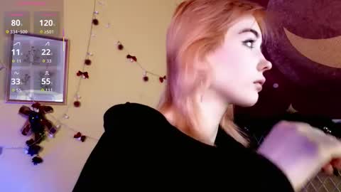 Kira online show from January 2026 10:02:01 PM