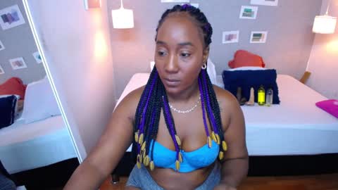Snapshot of kiara_evanss chatting on January 2025 02:43:01 PM Kiara online show from January 2025 02:43:01 PM
