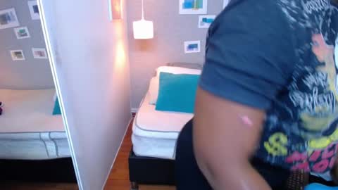 Snapshot of kiara_evanss chatting on January 2025 01:00:01 AM Kiara online show from January 2025 01:00:01 AM