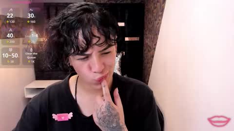 KIARA FOX online show from January 2026 12:32:02 PM