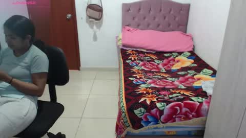 Kiara online show from December 2025 05:11:02 PM