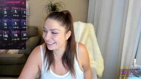 Snapshot of kierareines chatting on December 2024 03:30:02 AM Kiera Reines online show from December 2024 03:30:02 AM