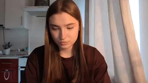 Snapshot of kierstentates chatting on April 2026 12:51:02 PM Ola my name is Lissa Lets hit 10 Thumbs Up together online show from April 2026 12:51:02 PM