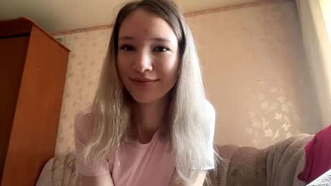Snapshot of kieshabranner chatting on September 2025 02:02:02 AM Kimi online show from September 2025 02:02:02 AM