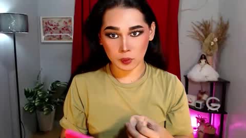 Im Mia online show from November 2025 06:45:01 AM