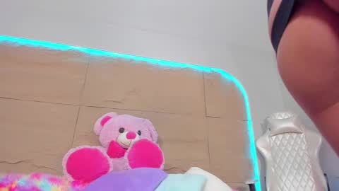 Snapshot of kiimcooper chatting on March 2025 10:06:02 AM KIM COOPER online show from March 2025 10:06:02 AM