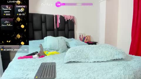 Snapshot of kiity_ebony chatting on December 2024 12:05:01 PM KIITY online show from December 2024 12:05:01 PM