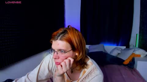 Kiki online show from December 2024 06:03:02 PM