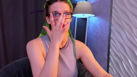 Kiki online show from September 2025 10:05:01 AM