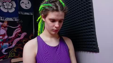 Kiki online show from November 2025 10:07:01 AM