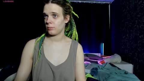 Snapshot of kiki_krash chatting on December 2025 10:02:02 AM Kiki online show from December 2025 10:02:02 AM