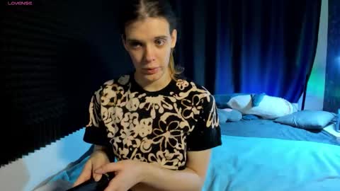 Snapshot of kiki_krash chatting on March 2026 10:28:02 AM Kiki online show from March 2026 10:28:02 AM