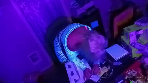 kikilovespartylights online show from December 2024 10:51:02 AM