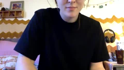 kikiraebabyy online show from February 2025 04:33:01 PM