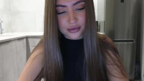 EvaAnna online show from February 2025 05:58:02 PM