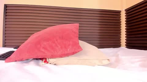 kim online show from January 2026 09:28:01 PM