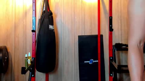 Kim online show from February 2025 04:02:01 PM