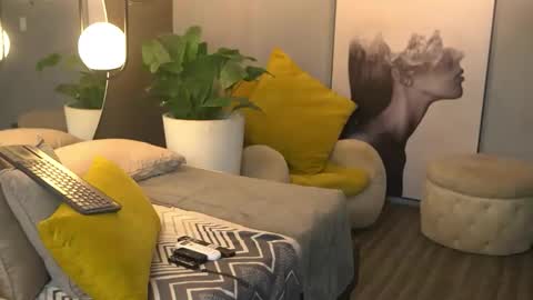 Kim online show from April 2026 01:01:01 PM