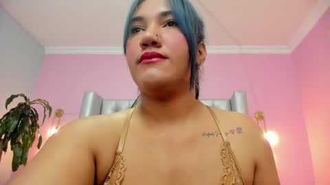 Snapshot of kim_blue_ chatting on February 2026 06:40:02 PM Kim Blue online show from February 2026 06:40:02 PM