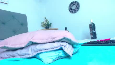 Kim online show from February 2025 06:25:02 AM