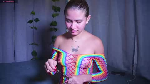 Snapshot of kim_dolls1823 chatting on December 2024 01:24:02 PM ISABELLA 3 online show from December 2024 01:24:02 PM