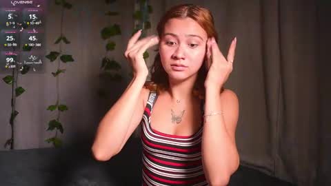 Snapshot of kim_dolls1823 chatting on January 2025 07:06:01 AM ISABELLA 3 online show from January 2025 07:06:01 AM