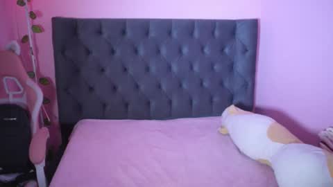 Snapshot of kim_dolls1823 chatting on October 2025 11:28:02 AM ISABELLA 3 online show from October 2025 11:28:02 AM