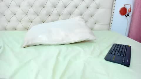 Snapshot of kim_eli chatting on January 2025 11:02:01 PM kim_eli online show from January 2025 11:02:01 PM