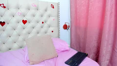 Snapshot of kim_eli chatting on February 2025 09:09:01 PM kim_eli online show from February 2025 09:09:01 PM