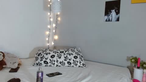 Snapshot of kimandyuk chatting on December 2024 10:41:02 PM Kim  Yuk online show from December 2024 10:41:02 PM