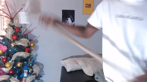 Snapshot of kimandyuk chatting on December 2024 02:19:01 AM Kim  Yuk online show from December 2024 02:19:01 AM