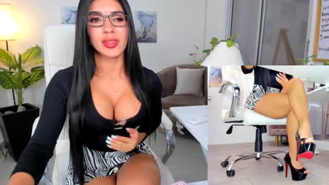 Snapshot of kimberly_hot2 chatting on December 2024 10:55:02 PM Melissa online show from December 2024 10:55:02 PM