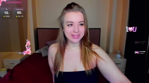 Snapshot of kimberly_mm chatting on April 2026 10:44:01 AM kimberly_mm online show from April 2026 10:44:01 AM