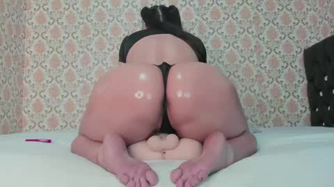Snapshot of kimberly_perez__ chatting on May 2026 11:01:02 PM Kimberly online show from May 2026 11:01:02 PM