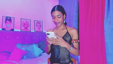 Your Queen KIM online show from December 2024 12:34:02 AM