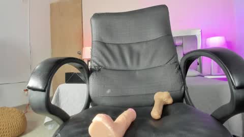 kimberly online show from February 2025 01:25:02 AM