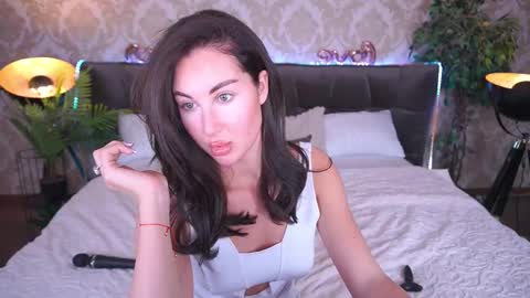 Kim online show from February 2025 01:42:02 PM