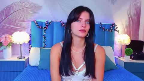 Snapshot of kimberlyy77 chatting on October 2025 06:22:02 AM Kim online show from October 2025 06:22:02 AM