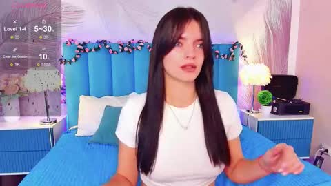 Snapshot of kimberlyy77 chatting on October 2025 07:22:01 AM Kim online show from October 2025 07:22:01 AM