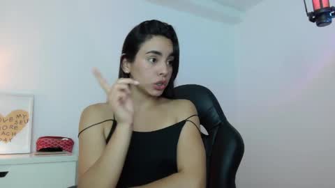 Snapshot of kimcandy_ chatting on April 2026 01:37:01 AM CAMI online show from April 2026 01:37:01 AM