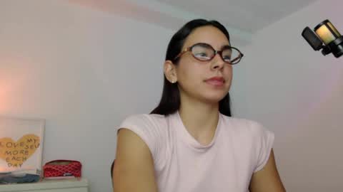 Snapshot of kimcandy_ chatting on May 2026 02:19:02 AM CAMI online show from May 2026 02:19:02 AM