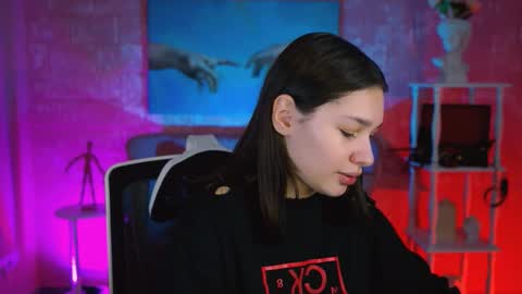 kimclarks online show from November 2025 01:43:01 PM