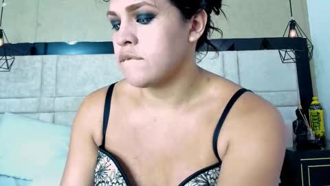 Kim cossey online show from February 2026 02:07:03 AM