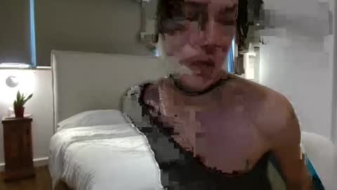 Kim  online show from January 2026 02:33:01 PM