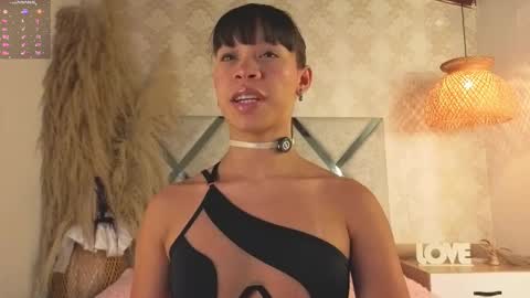 Snapshot of kimhilton_ chatting on November 2025 03:38:02 AM kimhilton online show from November 2025 03:38:02 AM