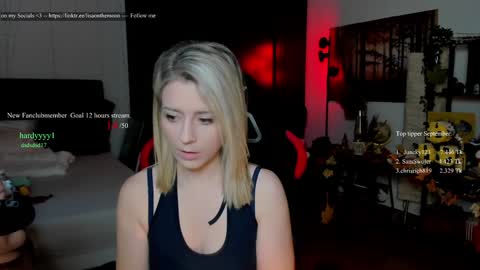 Wolfs Girl online show from September 2025 01:05:01 PM