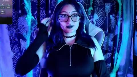   online show from October 2025 01:47:02 PM