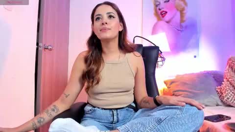 kimmberly_saenz_ online show from November 2025 10:13:02 PM