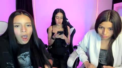 kimmi online show from January 2025 11:43:01 PM