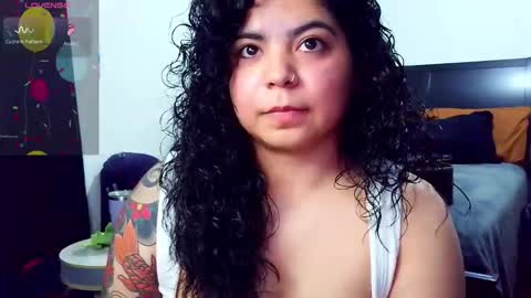 Kimmi online show from November 2025 10:08:02 PM